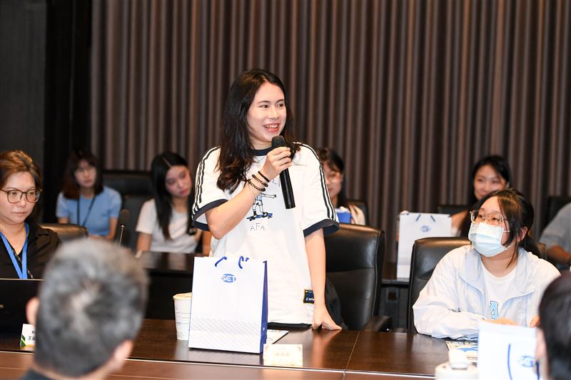 學員溫馨分享從小和阿嬤一起看三立長大，希望能透過此次培訓，進一步精進多媒體素材處理及AI溝通協作技巧