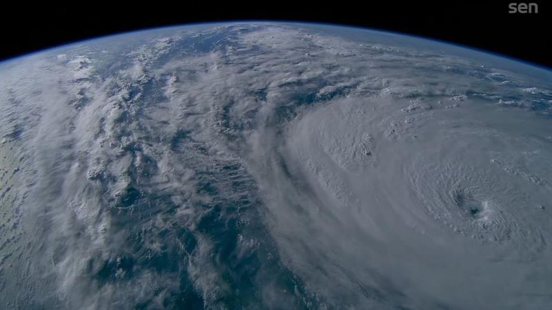 巴威颱風震撼視角曝光。（圖／翻攝自Space Exploration Network）