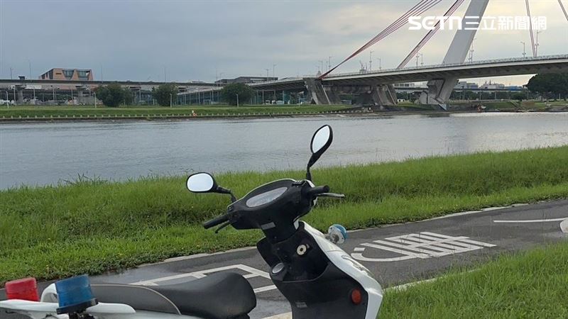 新/大直抽水站有浮屍 卡閘門警消打撈中