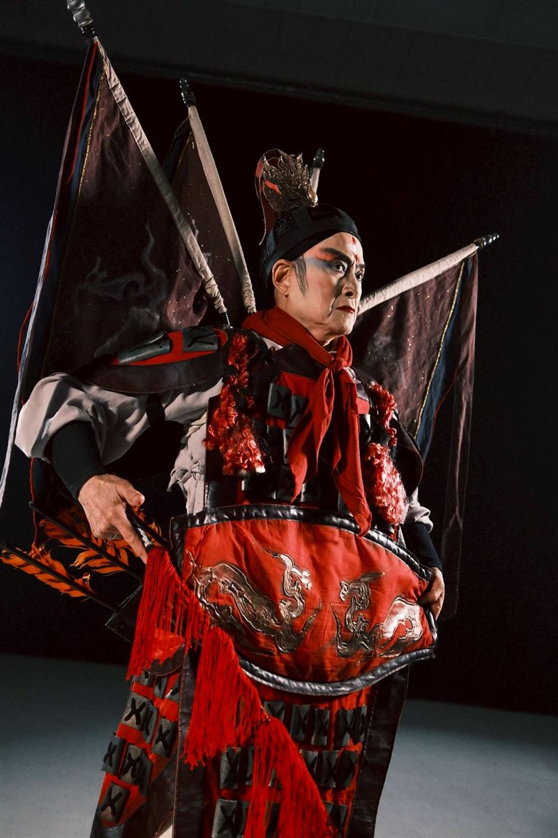 吳興國近日為「第37屆傳藝金曲獎」拍攝宣傳影片。（圖／三立提供）