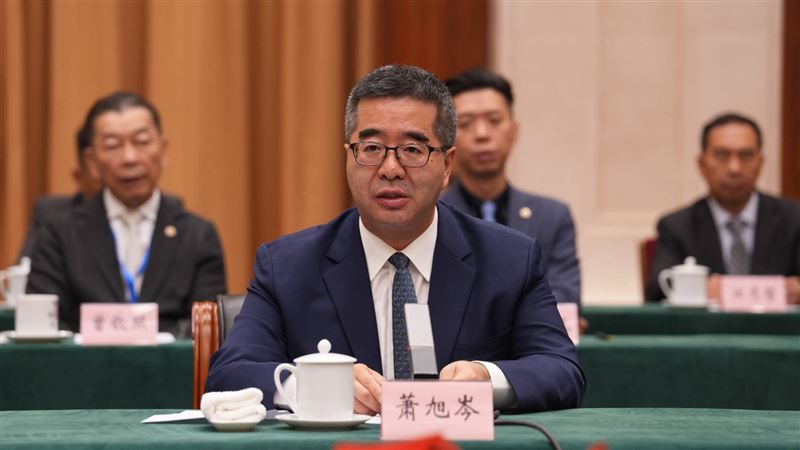 率團出席第十四屆「雲台會」的中國國民黨副主席蕭旭岑今(7)日下午在昆明會見雲南省委書記王寧。(圖/國民黨提供)