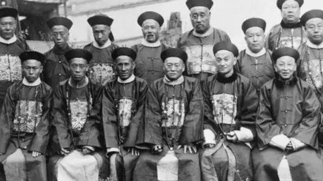 清政府官員有多累？專家：下班後才是地獄
