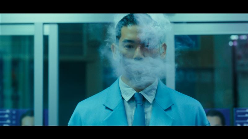 導演片山慎三表示,為了研究氣體的質感,花費大量時間觀察乾冰、水蒸氣等不同型態的氣體。(圖/Netflix提供)