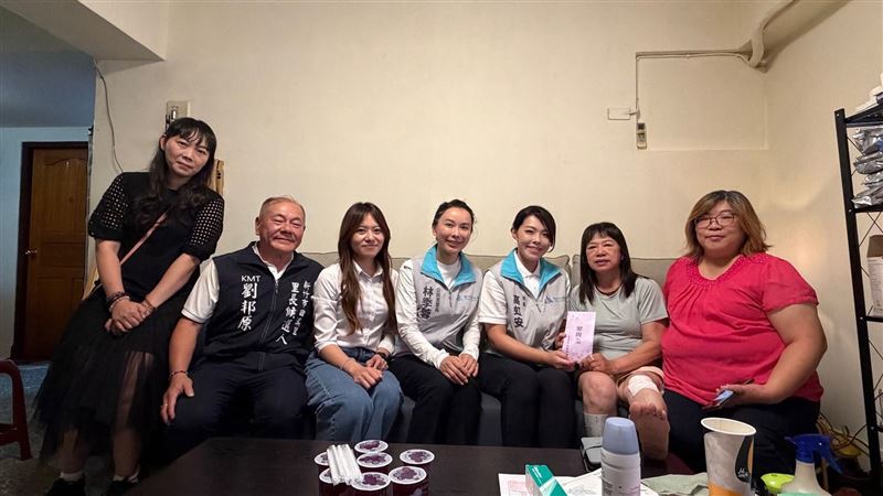 女騎士的女兒臉書發文,感謝伸手救媽媽的善心人。(圖/翻攝自臉書)