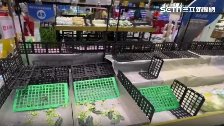 菜架上商品幾乎銷售一空