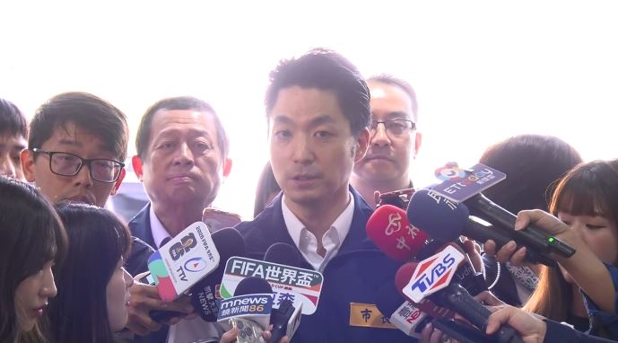 蔣萬安赴台北市災害應變中心,主持巴威颱風第二次整備會議(圖/翻攝畫面)