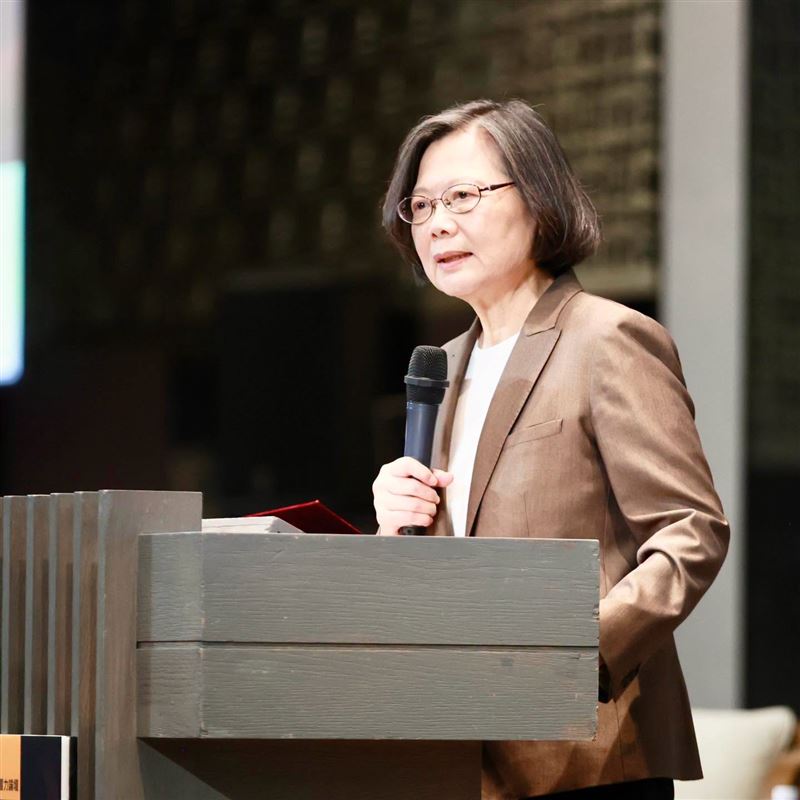 強颱巴威逼近,前總統蔡英文提醒國人提前做好防颱準備(圖/翻攝自蔡英文臉書)