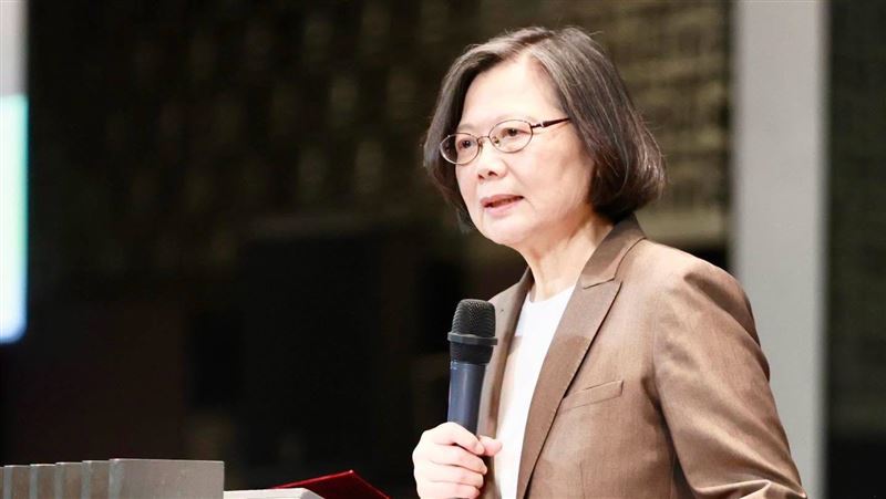 強颱巴威逼近！蔡英文叮嚀：做好防颱準備