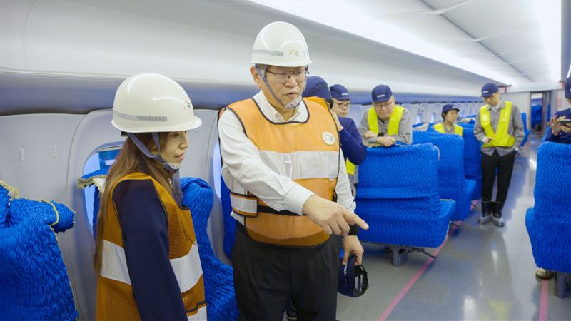 高鐵N700ST新列車已進行全車系統整合測試,確認電力、訊號能在整列列車間正常傳導。(圖/翻攝自高鐵臉書)