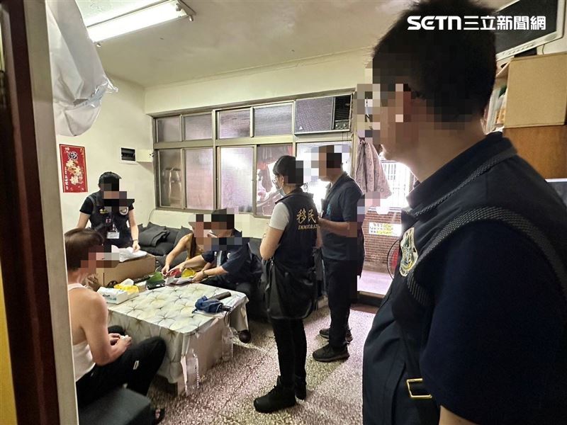 移民署台北專勤隊搗破偽證集團,一舉逮獲陳姓夫妻檔等7人。(圖/翻攝畫面)