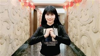 資深女星升格當阿嬤　58歲驚人逆齡照曝光
