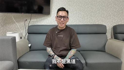 新／才說自己不是黑道「蹦闆」遭檢警拘提