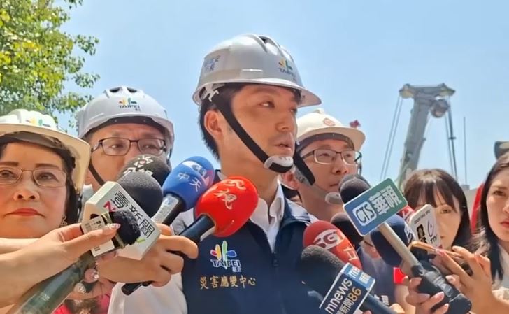 北市驚見天坑,蔣萬安表示,即刻對工地勒令停工,現在瓦斯公司即刻在做修繕,修繕好後,會即刻對基地進行回填(圖/北市府提供)