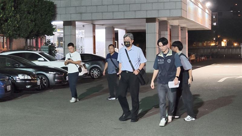 新北市消防局第一救災救護大隊的大隊長蕭柏桓10萬交保。（圖／翻攝畫面）