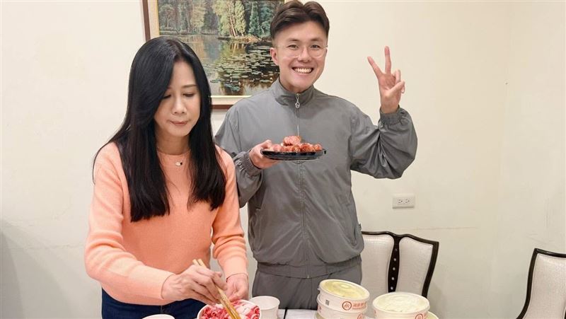 萬美玲認了「佀廣洋沒有當兵」：那時很胖