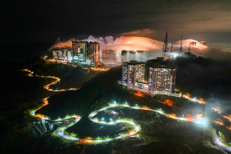 入夜在陽台即可欣賞雲頂世界琉璃光