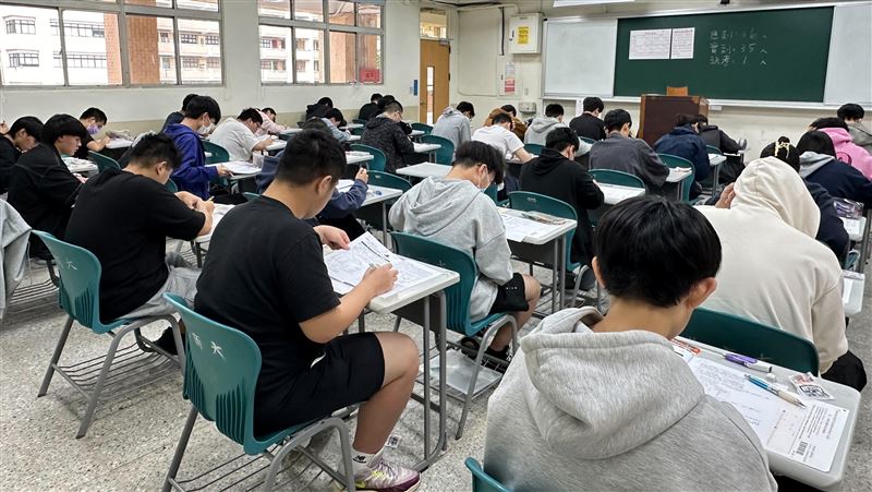 分科延期交通住宿補助不含家長 教部回應