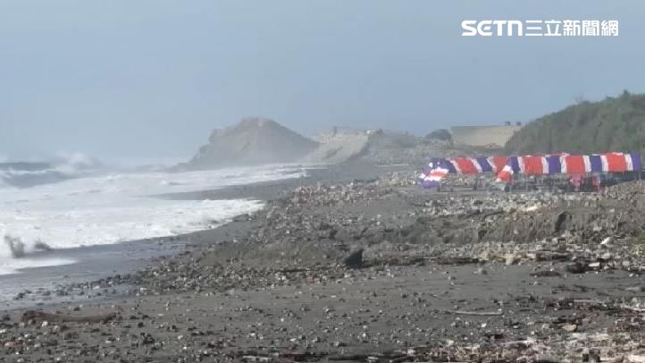 巴威發威!馬蘭部落海祭帳篷遭長浪襲擊