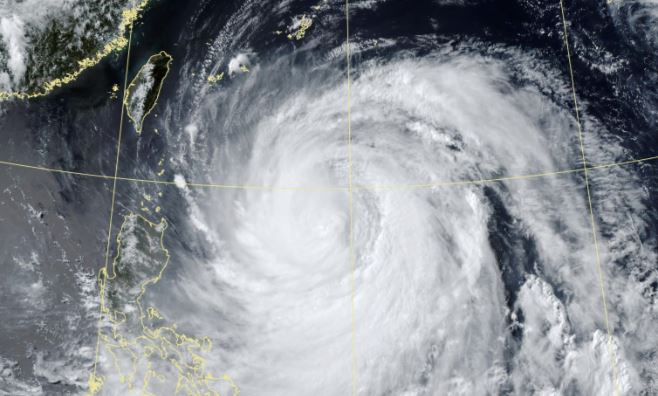 巴威暴風圈週五深夜觸陸 這2地機率最高
