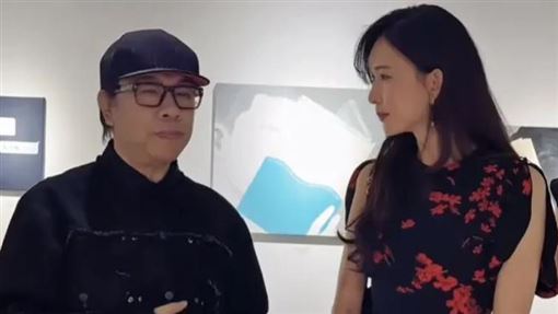 現身挺蔡康永畫展　林志玲聽到這句秒泛淚