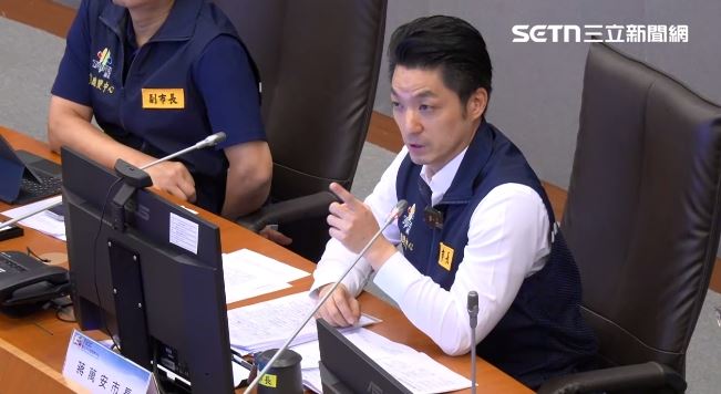 蔣萬安8日在防颱會議上對公所撂重話,「不要給我發生屆時有任何需要緊急調度的情事」(圖/翻攝畫面)