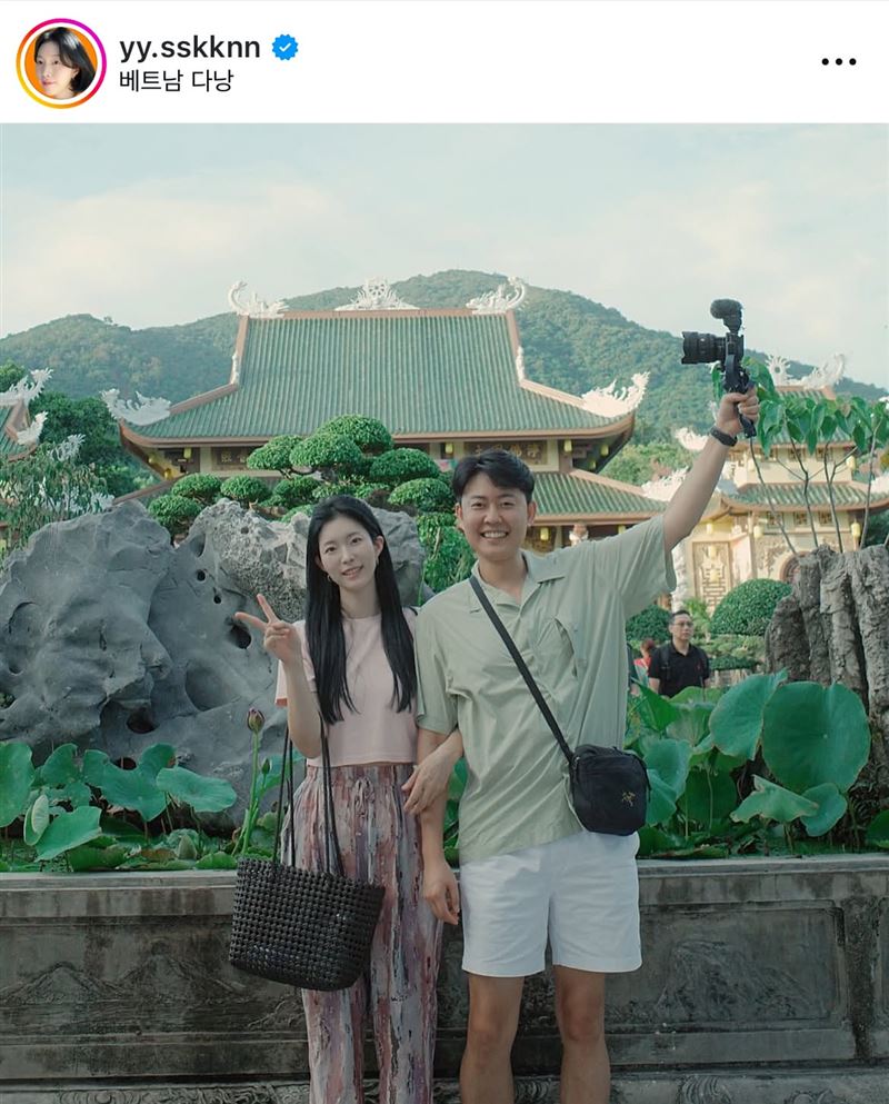 南韓旅遊YouTube頻道「龍淑夫婦」擁有10萬追蹤數。(圖/翻攝自IG @yy.sskknn)