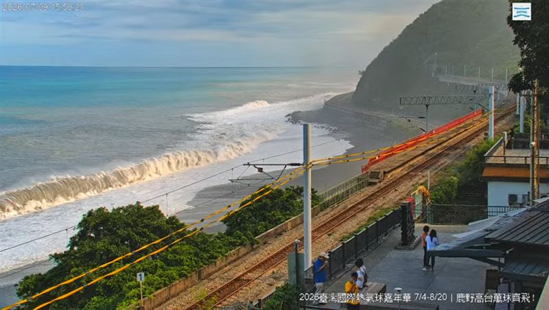 巴威颱風。(圖/翻攝自YouTube「Amazing Taitung 台東就醬玩」)