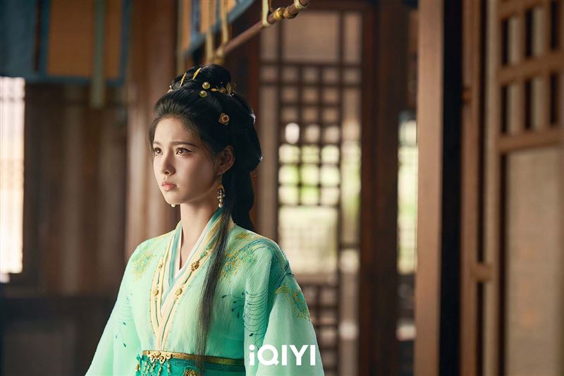 艾米飾演的「謝嘉魚」是位沉迷機關術的財迷千金「謝嘉魚」。(圖/愛奇藝國際版提供)