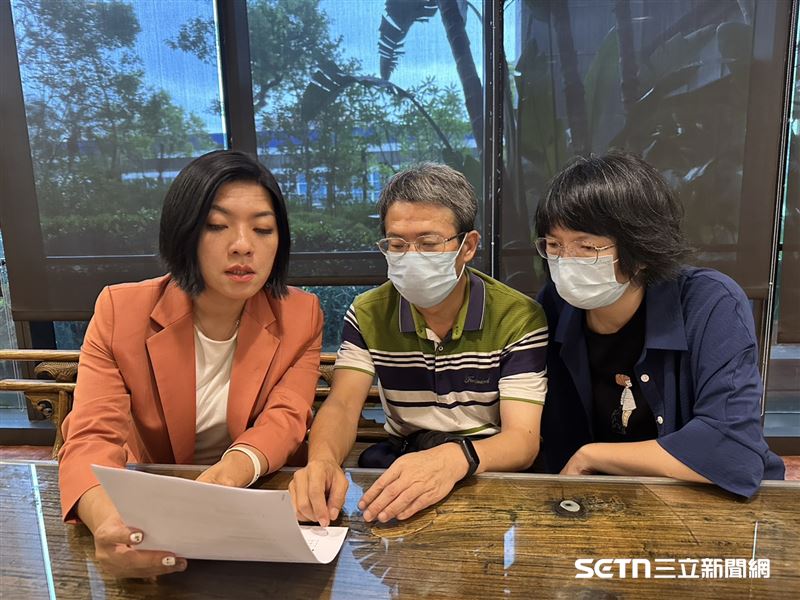 李惠暄律師受訪時表示,在她眼中,楊爸爸是一位非常正直、善良且富有同理心的人。即使最摯愛的孩子遭人殺害,他始終沒有被仇恨吞噬,而是不斷奔走,希望推動少年司法制度改革,讓愛兒「小勳」成為最後一位受害者,不要再有下一個家庭承受同樣的傷痛。她也坦言,正是這份信念,深深影響了自己。(圖/記者張雅筑攝)