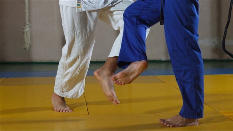 劣！柔道教練逼女學生每週開房3次下場曝