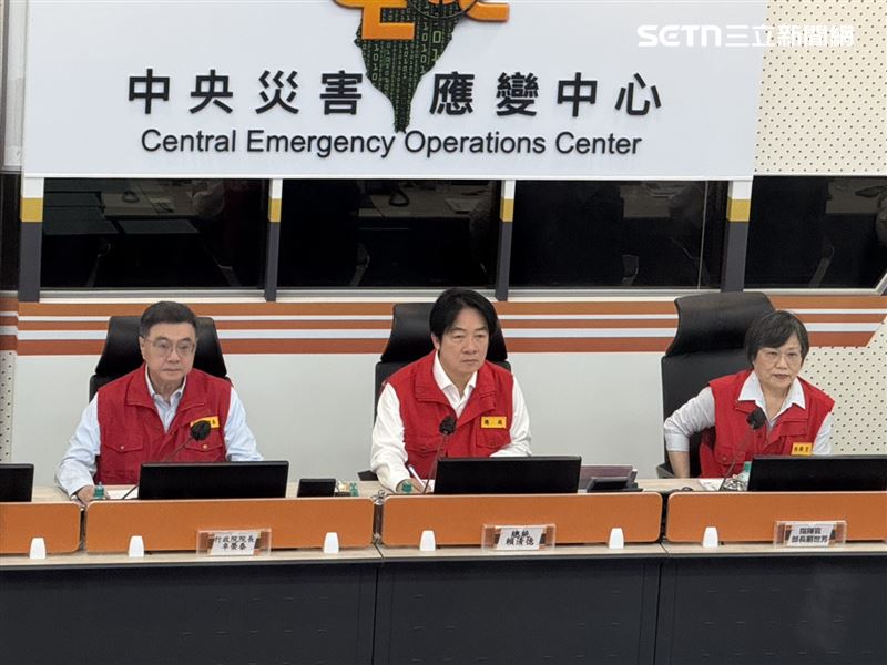 總統賴清德、行政院長卓榮泰視導巴威颱風中央災害應變中心（圖／記者劉秀敏攝影）