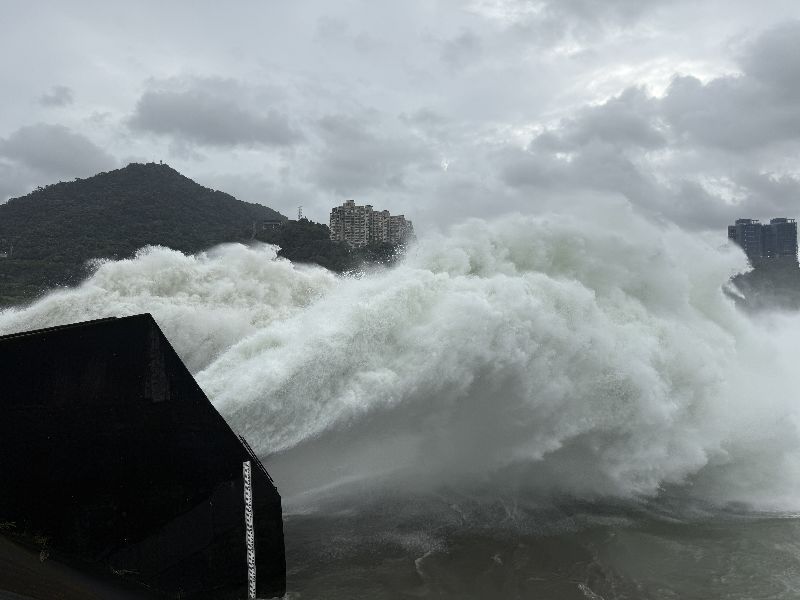 桃園石門水庫為因應颱風巴威逼近,10日下午啟動調節性放水以保留防洪容量。(北水分署提供)