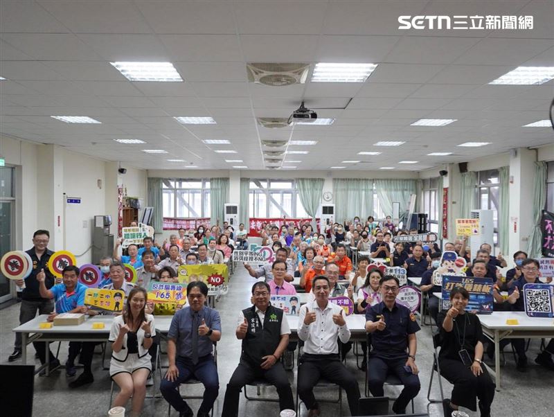 詐騙狂翻新!台南檢警走入社區,檢察官親授「防詐密語」保民眾荷包。(圖/翻攝畫面)