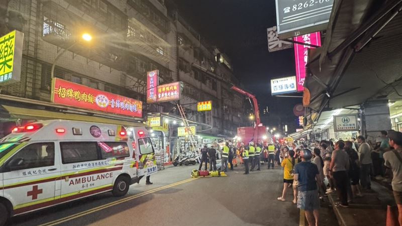 墜樓事件現場。(圖/翻攝畫面)