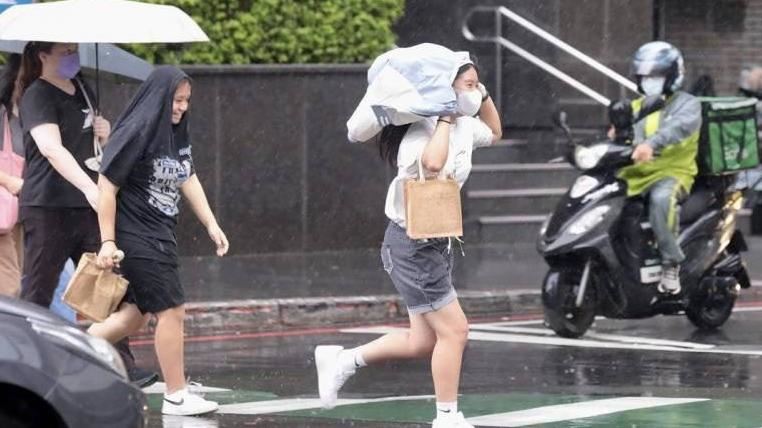 颱風不只防風雨！醫曝常見3大健康隱