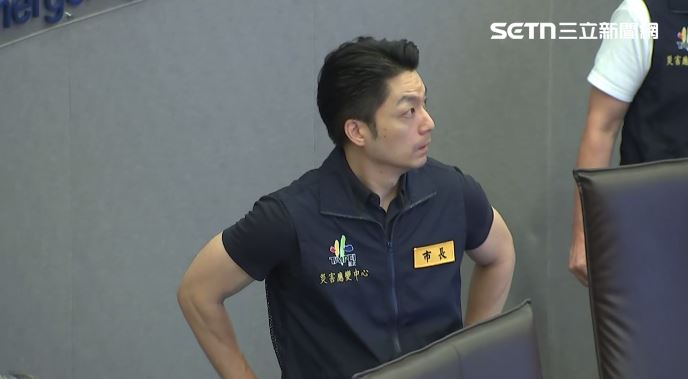 蔣萬安的颱風假 他批台灣人買單160億
