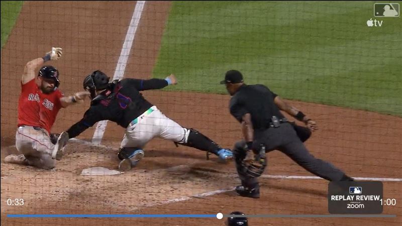 鄭宗哲打點被對手「雷射肩」美技沒收。(圖/翻攝自MLB官網)