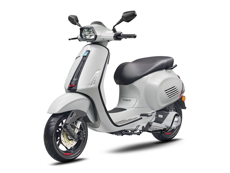 Vespa Sprint S 180 銀淬灰。(圖/Vespa提供)