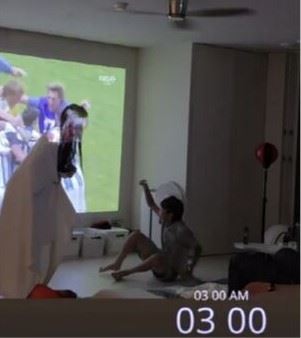 李同國小孩凌晨看世足比賽,結果激動到尖叫挨轟。(圖/翻攝自IG)