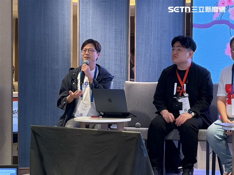 台灣關愛基金會推廣部主任呂允中(左)受邀與會,分享台灣經驗。(圖/記者簡浩正攝影)