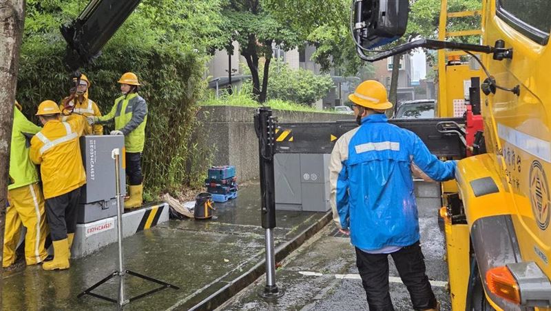 颱風巴威24萬戶停電　台電搶修逾95%復電