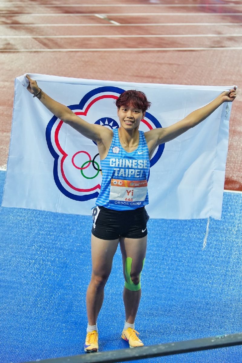 台灣跨欄女將易柏安（圖）11日在亞洲U23田徑錦標賽100公尺跨欄決賽，以13秒28技壓群雌，進帳台灣代表隊單日第2面金牌。（中華民國田徑協會提供）