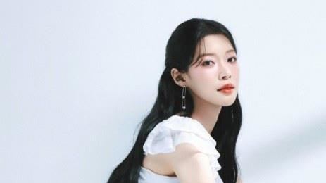 外國女神看傻了!李瑩珠直擊台灣颱風威力