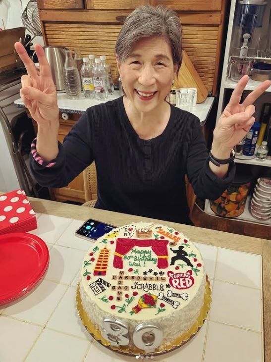 何煒晴曾慶祝80歲生日。(圖/翻攝自IG @waichinghohknyc)