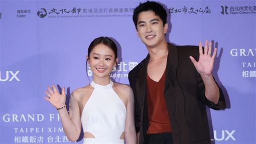 曾敬驊深V露胸肌　他曝大濛劇組重聚近況