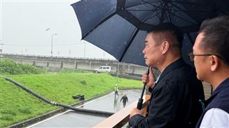 災情慘！鍾東錦：同仁趕工搶修兩夜沒闔眼