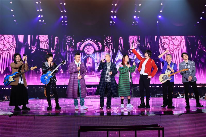 五月天邀請草蜢擔任演唱會嘉賓。（圖／相信音樂提供）