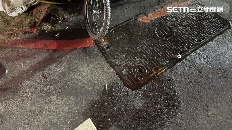 醉漢開瓦斯桶,潑灑汽油。(圖/翻攝畫面)