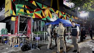 曼谷酒吧大火27死！舞台斷路器冒煙引爆炸