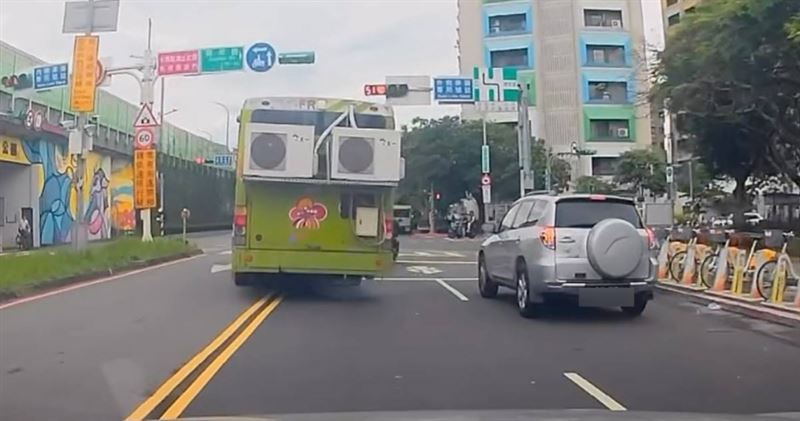 公車裝2台冷氣室外機！內行揭真實用途